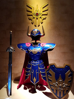 ドラクエ：伝説のロト装備 企画展に登場 [写真特集2/18] | 毎日新聞
