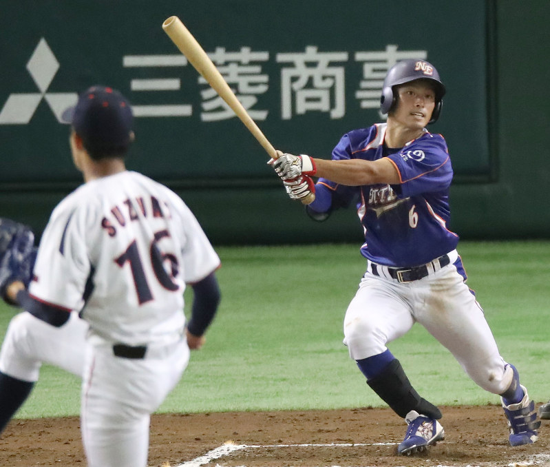【横浜市(三菱日立パワーシステムズ横浜)−東京都(NTT東日本)】六回裏東京都2死一、二塁、福田周が左中間2点二塁打を放つ=東京ドームで2016年7月21日、梅田麻衣子撮影