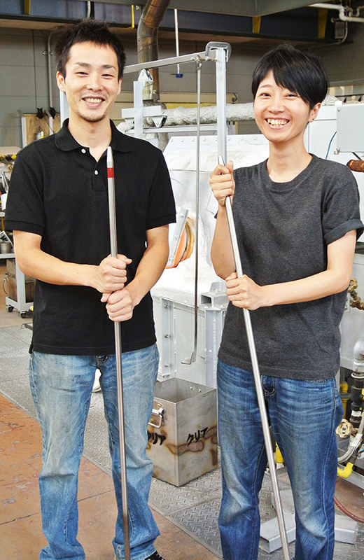 キラリ toyamaのガラス人 12 ガラス作家 森康一朗さん 知恵子さん 富山の玄関口に作品展示 富山 毎日新聞 キラリ toyamaのガラス人 12 ガラス作家 森康一朗さん 知恵子さん 富山の玄関口に作品展示 富山 毎日新聞