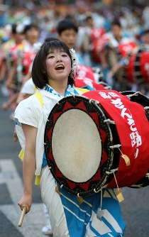 さんさ踊り：サッコラチョイワヤッセ…盛岡で始まる [写真特集5/6