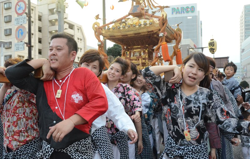 ふるさと宮まつり 開幕 神輿威勢良く 宇都宮 きょうまで 栃木 毎日新聞 ふるさと宮まつり 開幕 神輿威勢良く 宇都宮 きょうまで 栃木 毎日新聞