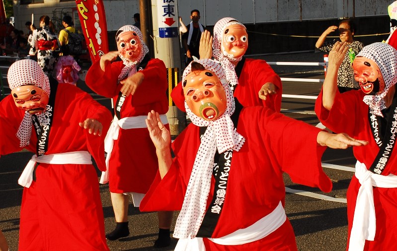 日向ひょっとこ夏祭り 市民らの笑い誘う 宮崎 毎日新聞