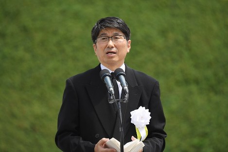 長崎平和宣言を読み上げる長崎市の田上富久市長長崎市で２０１６年８月９日午前１１時５分、津村豊和撮影