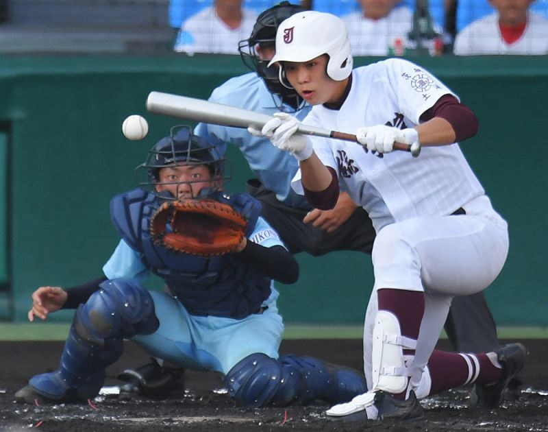 高校野球：第3日第4試合 常総学院（茨城）―近江（滋賀） [写真特集5