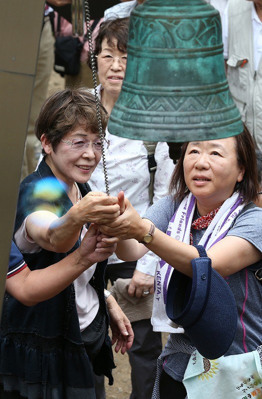 日航機墜落３１年 東日本大震災の被災者遺族も御巣鷹へ 写真特集9 13 毎日新聞