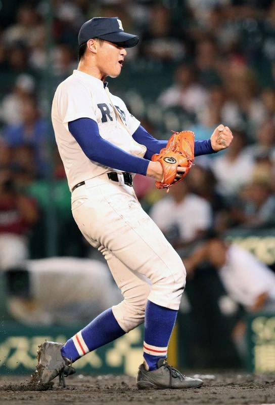 履正社高校　2016年甲子園出場記念 夏の高校野球：履正社が快勝 エース寺島が高川学園封じる | 毎日新聞