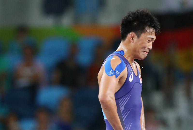 男子グレコローマンスタイル59キロ級決勝、キューバのボレロモリナに敗れ、くやしそうな表情の太田=小川昌宏撮影