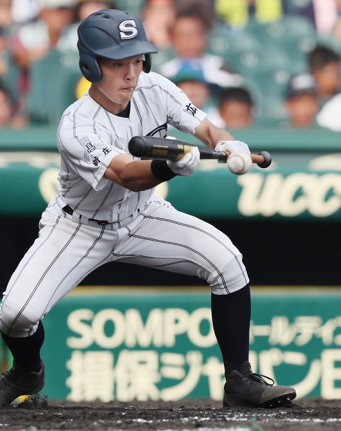 夏の高校野球：「ツボがわかっている」花咲徳栄の野本捕手 | 毎日新聞