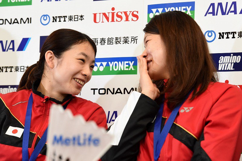 ヨネックス 日本代表モデル リオ五輪 高松ペア同デザイン レディースO