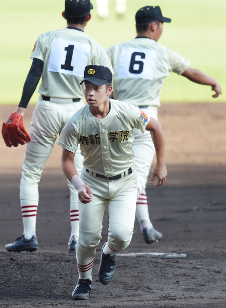 夏の高校野球：仲間に感謝の伝令…20日準決勝 | 毎日新聞