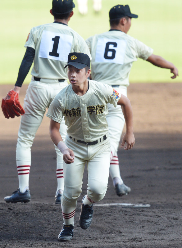 夏の高校野球：仲間に感謝の伝令…20日準決勝 | 毎日新聞