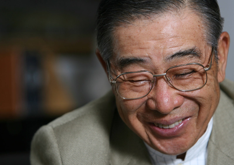 インタビューに答える大橋巨泉さん=千葉県大網白里町で2006年10月、馬場理沙撮影