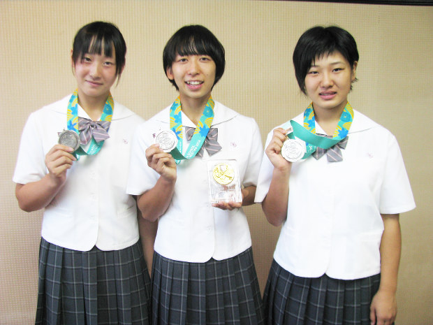 ハンドボール 全国高校総体女子 明光学園が準ｖ報告 大牟田市役所訪れ 福岡 毎日新聞