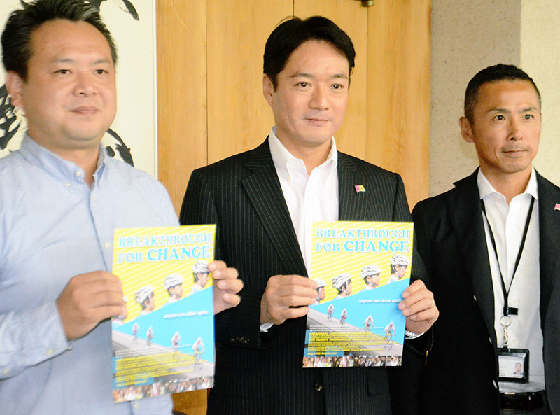 映画 あらうんど四万十 カールニカーラン メキシコ６０都市で上映進む 共感呼ぶテーマ 高知 毎日新聞