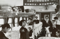 紅衛兵文件（紅衛兵文書） 紅衛兵第0003号 中国：文革取材 隙間から貴重写真 紅衛兵ら異様な目 [写真特集1/5