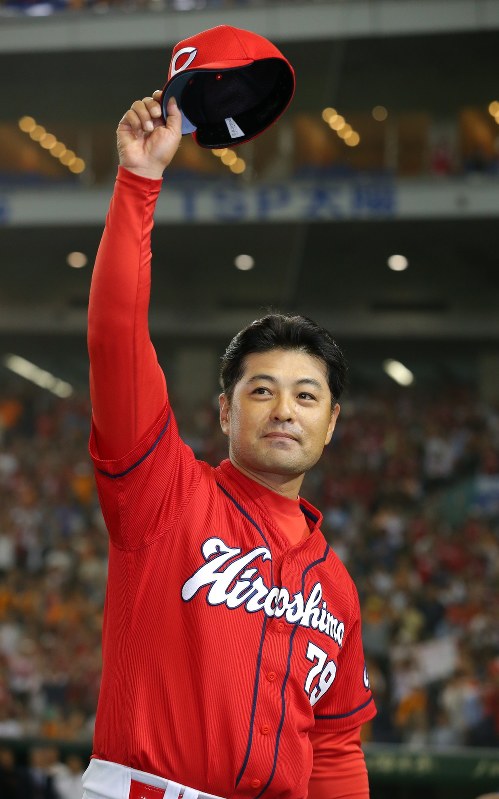 広島リーグV：「日本一勝ち取りたい」緒方監督・一問一答