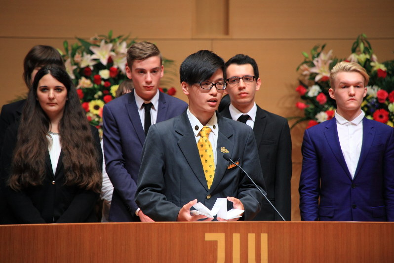 城西国際大学 新たな希望胸に入学式 戴帽式 千葉 毎日新聞