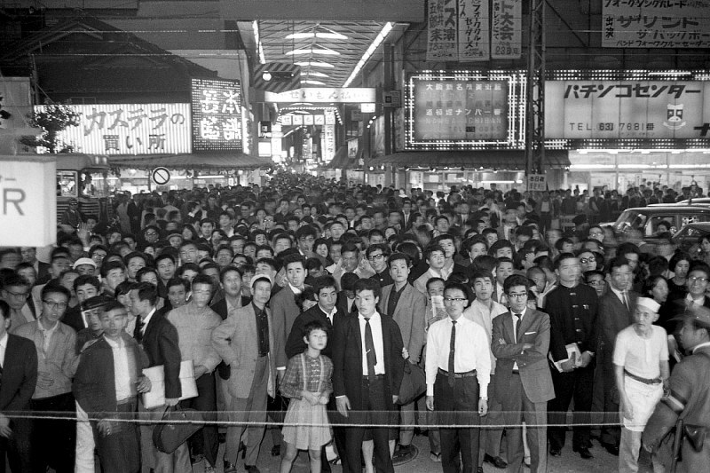 関西50年前：【昭和41年10月8日】火事に野次馬5000人