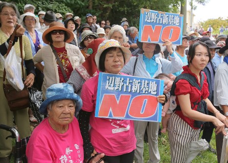 記者の目 新千歳空港 保安検査場すり抜け 日下部元美 北海道報道部千歳 毎日新聞