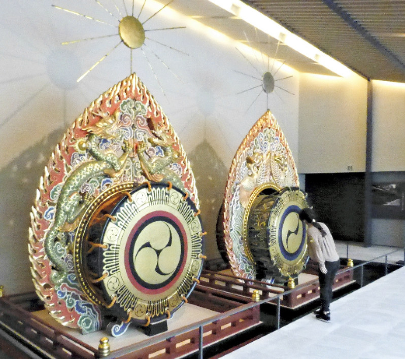 【春日大社】豪華写真集 Amazon.co.jp: 川瀬巴水 版画 奈良 春日大社 昭和八年 38.6x26