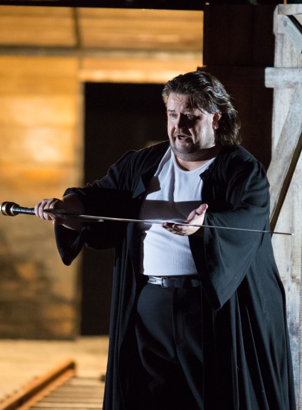 2015年バイロイト音楽祭「ワルキューレ」でジークムントを熱演するヨハン・ボータ=Bayreuther Festspiele(C)Enrico Nawrath