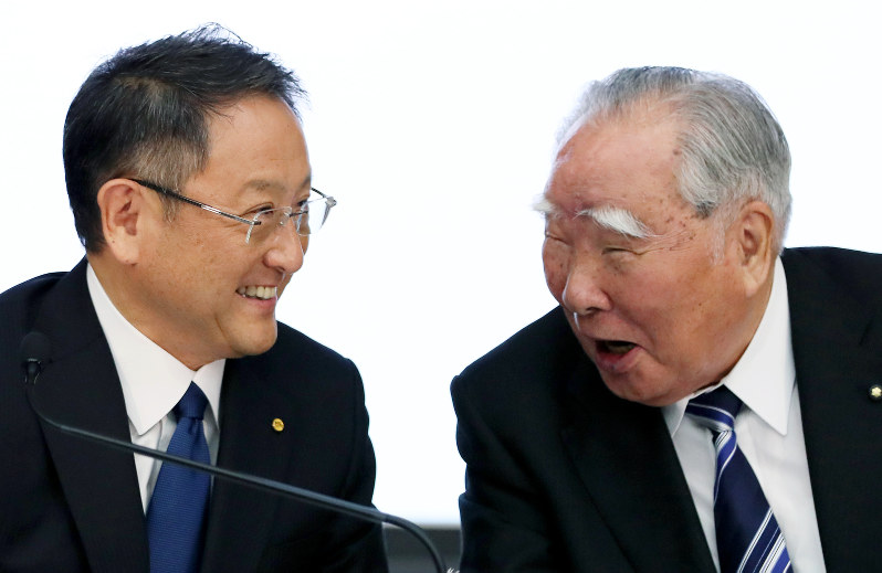 トヨタ・スズキ：提携へ 環境・安全分野で協業  毎日新聞