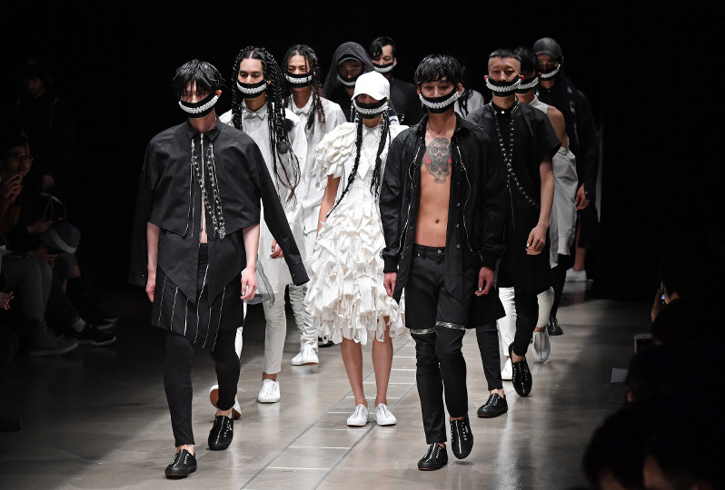 ファッション ウィーク東京 華やかに開幕 毎日新聞