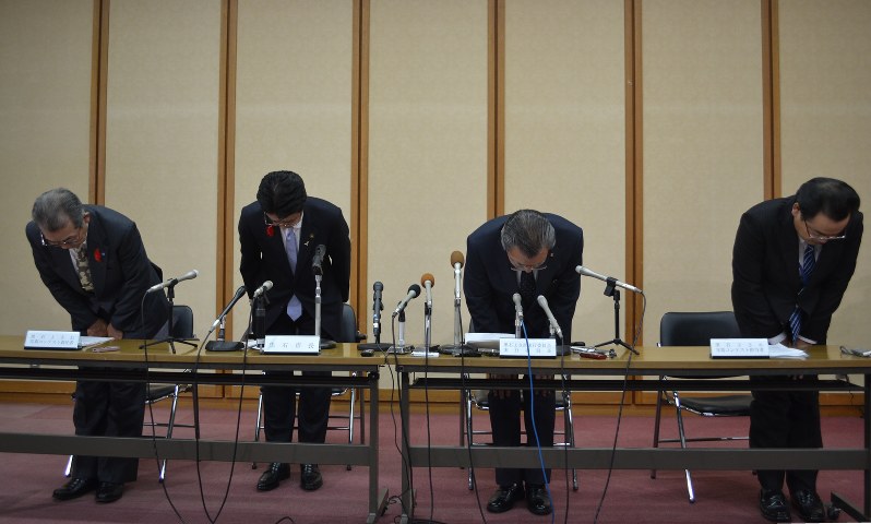 青森 中２自殺 賞撤回写真 一転最高賞へ 黒石市長陳謝 毎日新聞
