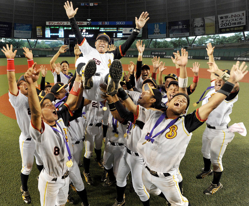 全日本クラブ野球選手権で初優勝したビッグ開発ク=北山夏帆撮影