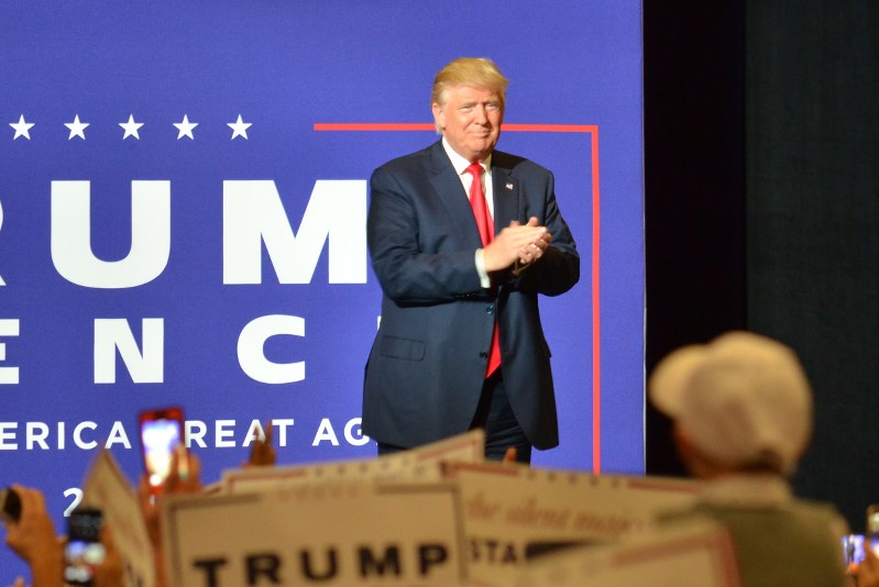 「第2の故郷」と呼ぶフロリダで繰り返し集会を開く共和党のトランプ候補=米南部フロリダ州ウエスト・パーム・ビーチで10月13日、西田進一郎撮影