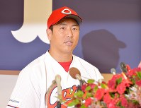 広島：黒田投手が引退会見 「カープに入って良かった」 [写真特集1/8