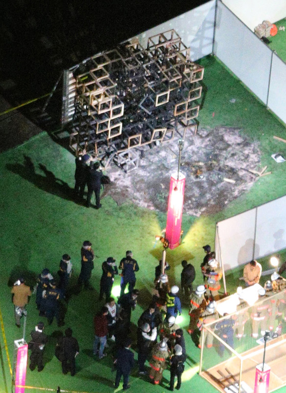 神宮外苑イベント火災 木製展示物燃え５歳男児が死亡 写真特集3 8 毎日新聞