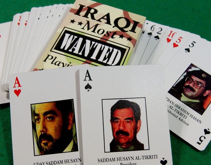 トランプ 絵柄いろいろ おたずね者 女優 岡本太郎氏デザイン 写真特集1 10 毎日新聞