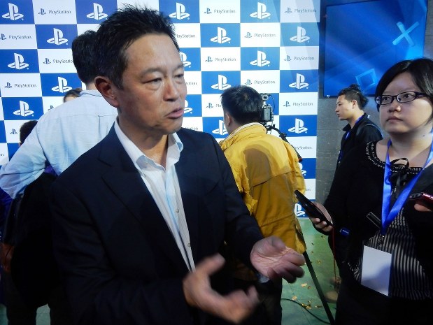 中国ゲーム市場開拓の戦略を語るSIEの織田博之・アジア地域代表=北京市内で2016年10月13日、赤間清広撮影