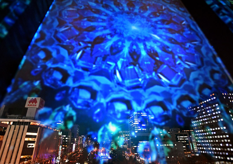 北国百景 さっぽろテレビ塔 幻想的デジタル映像 北海道 毎日新聞