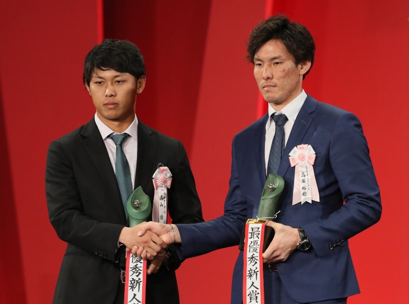 プロ野球：MVP セは広島・新井、パは日本ハム・大谷 [写真特集17/18