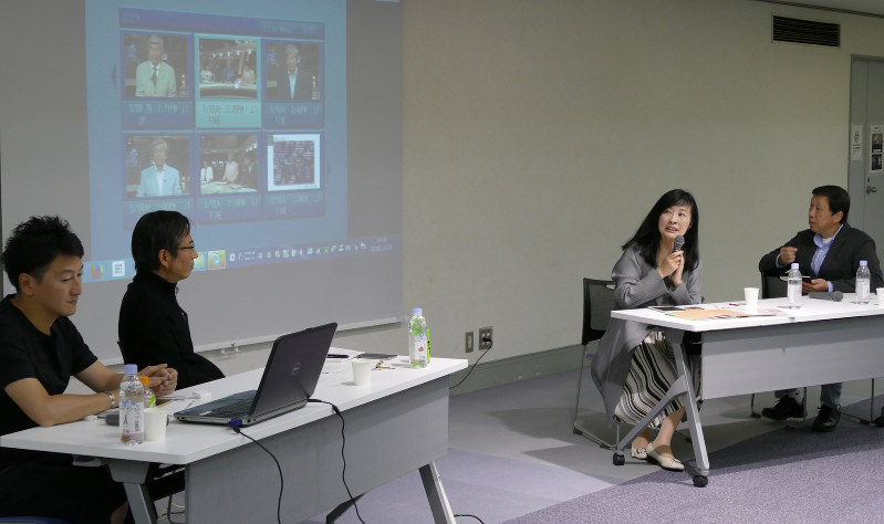 毎日女性会議で自ら情報発信する大切さを語る入江さん(右から2人目)=千代田区一ツ橋1の毎日ホールで