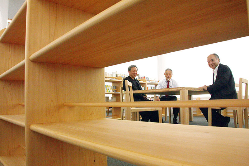 なごみ ブランド ほっこり 図書館 和大と森林組合 本棚など独自の設計図販売へ 紀州材 消費拡大目指す 和歌山 毎日新聞