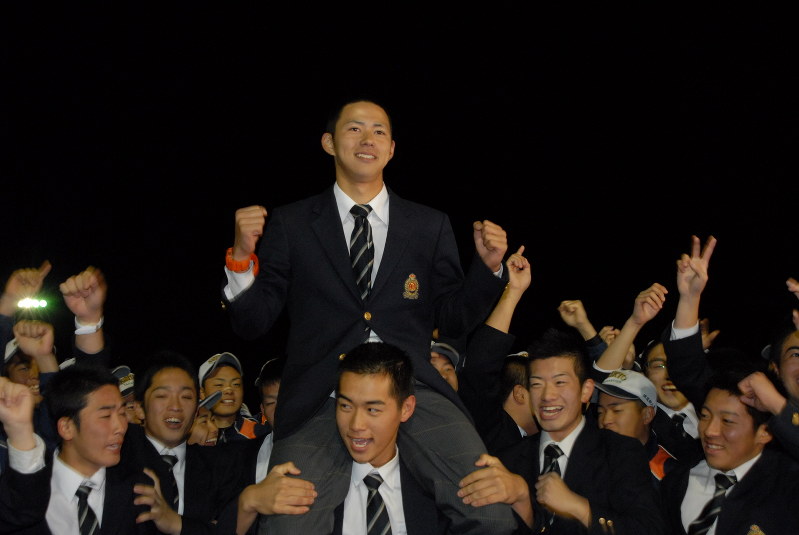 ドラフト：ソフトバンクが2位指名…喜ぶ古谷優人投手 [写真特集1/1