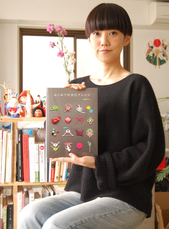 出版 水引 見直すきっかけに 福岡市のデザイナー 長浦さんが３冊目の著書 基本やアレンジ 製造現場紹介も 福岡 毎日新聞