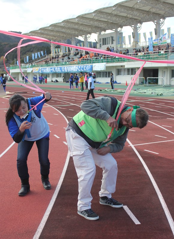 サッカー オルカがファン感謝祭 サポーター３００人と交流 鴨川 千葉 毎日新聞