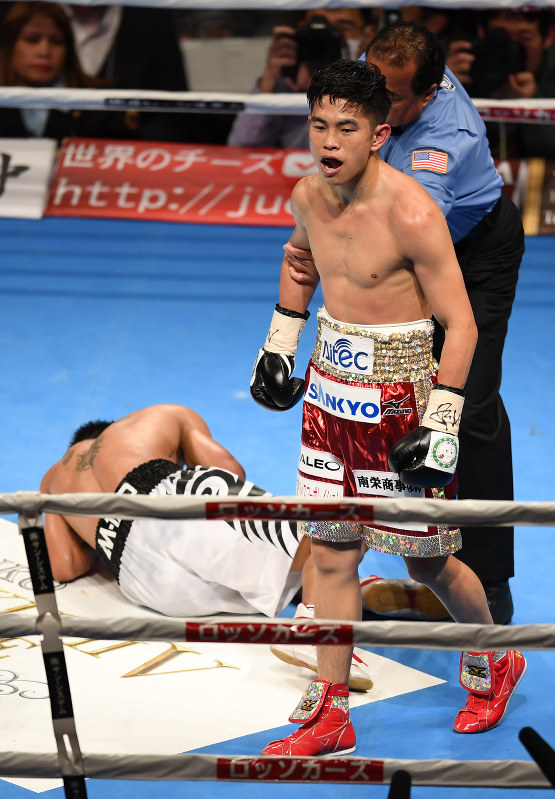 ボクシング：井岡一翔がTKO勝ち 4度目の防衛 | 毎日新聞