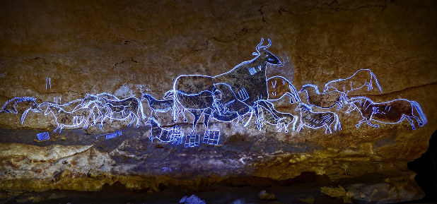 Tokyo hosts exhibit of renowned Lascaux Cave paintings - The