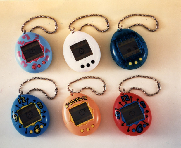 新成人 猿岩石 たまごっち 生まれた年を振り返る 写真特集10 10 毎日新聞