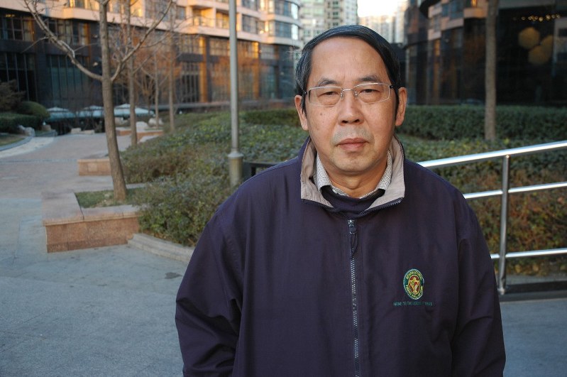 時殷弘氏