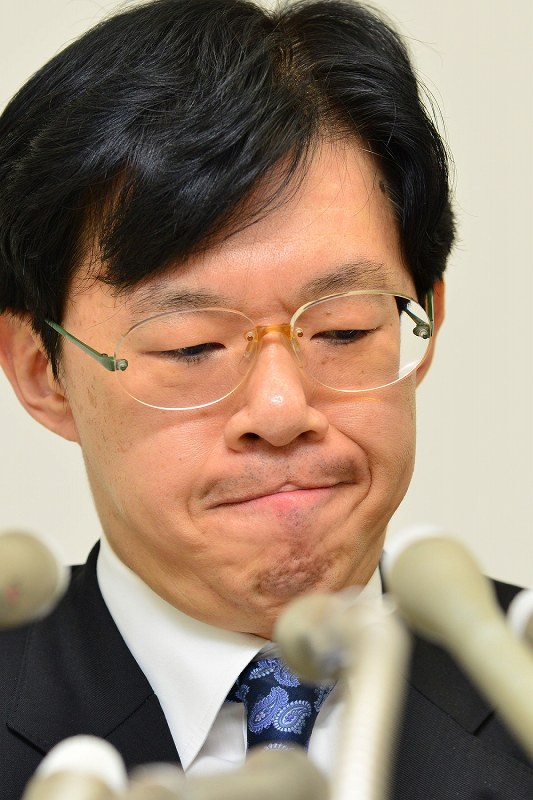 日本将棋連盟 谷川会長 辞任を正式表明 記者会見で 写真特集4 6 毎日新聞