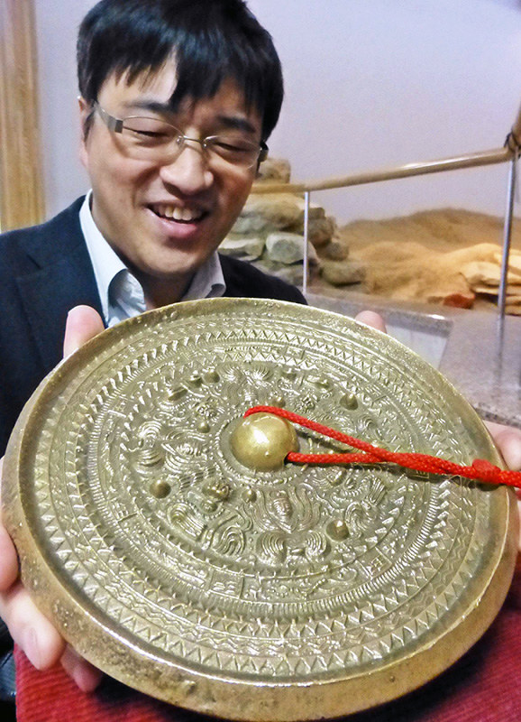 なら歳時記 黒塚古墳発掘２０年 天理市 地域照らす 卑弥呼の鏡 奈良 毎日新聞