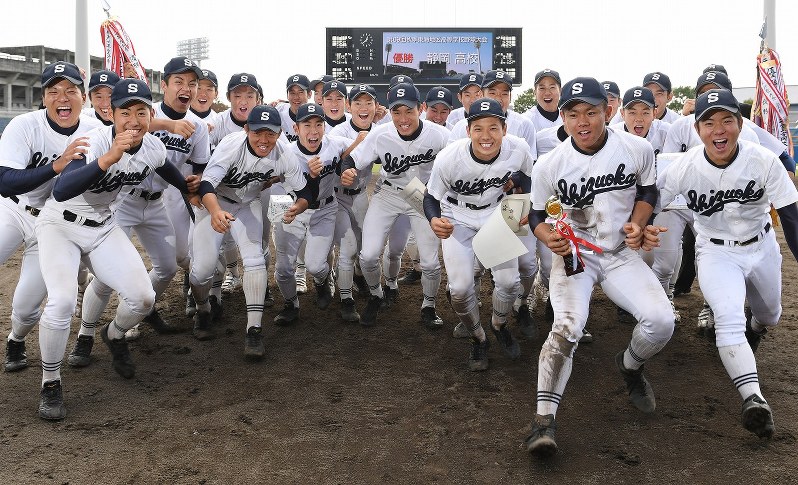 静岡の選手たち=木葉健二撮影