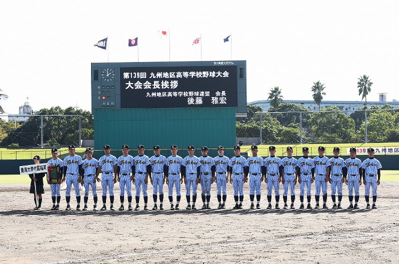 東海大福岡の選手たち=矢頭智剛撮影