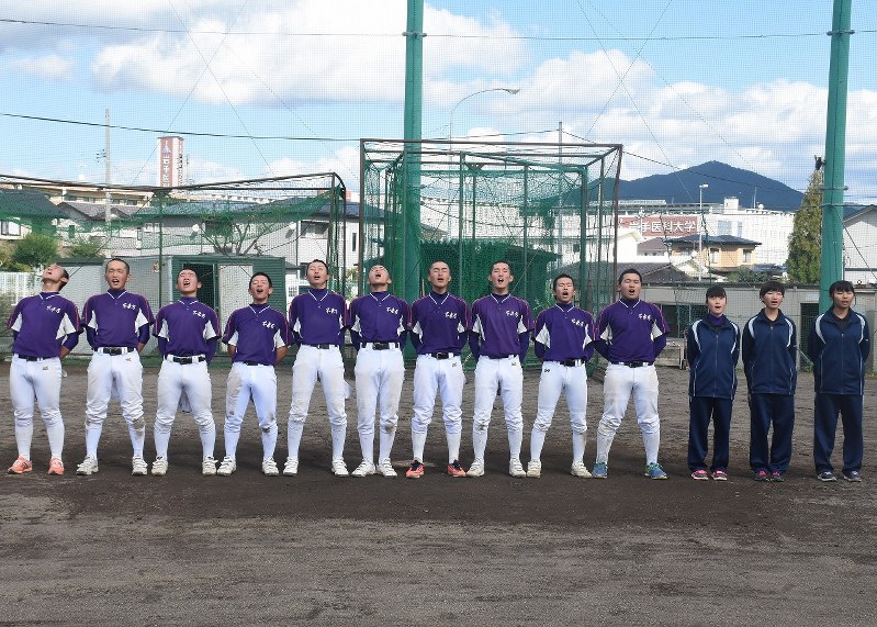 不来方の選手たち=出口絢撮影